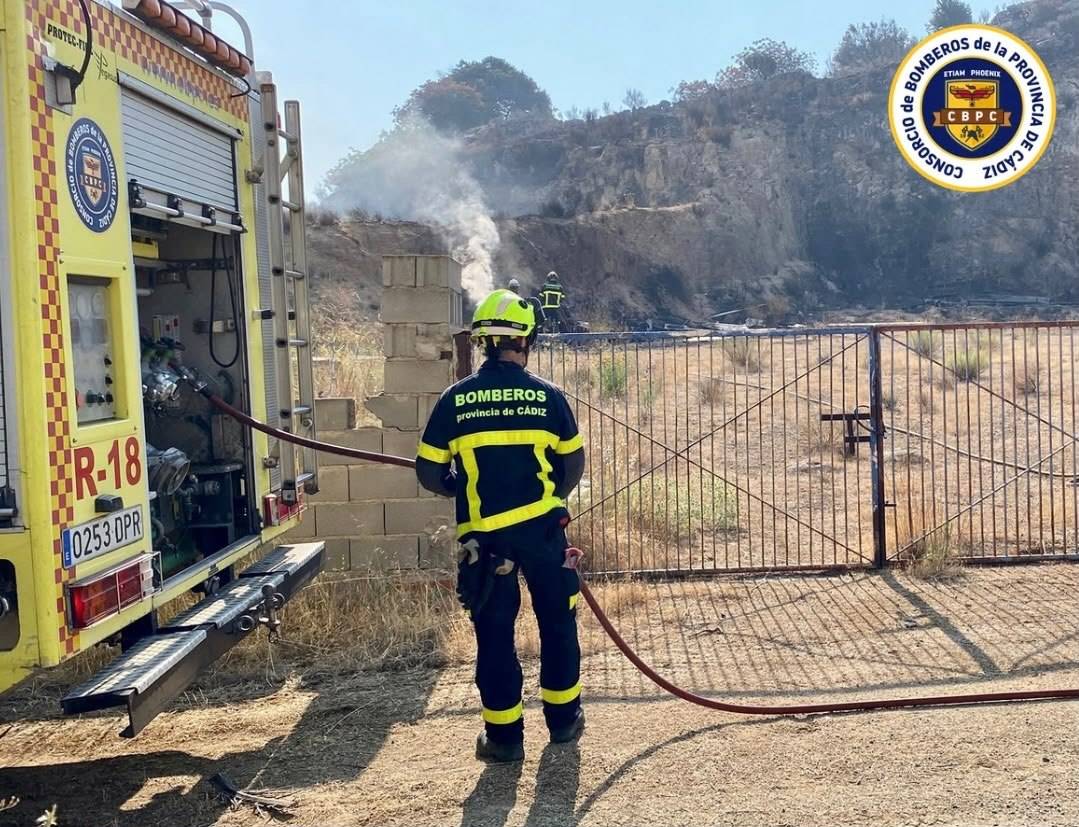 Los bomberos de Cádiz ya están en Ávila para ayudar a controlar el peor incendio de la historia de España