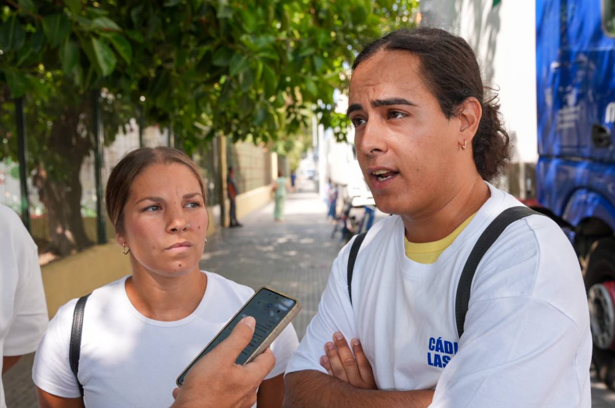 Fani y Alex, afiliados al Sindicato de Inquilinas e Inquilinos de Cádiz - José María Reyna Fani y Alex, afiliados al Sindicato de Inquilinas e Inquilinos de Cádiz
