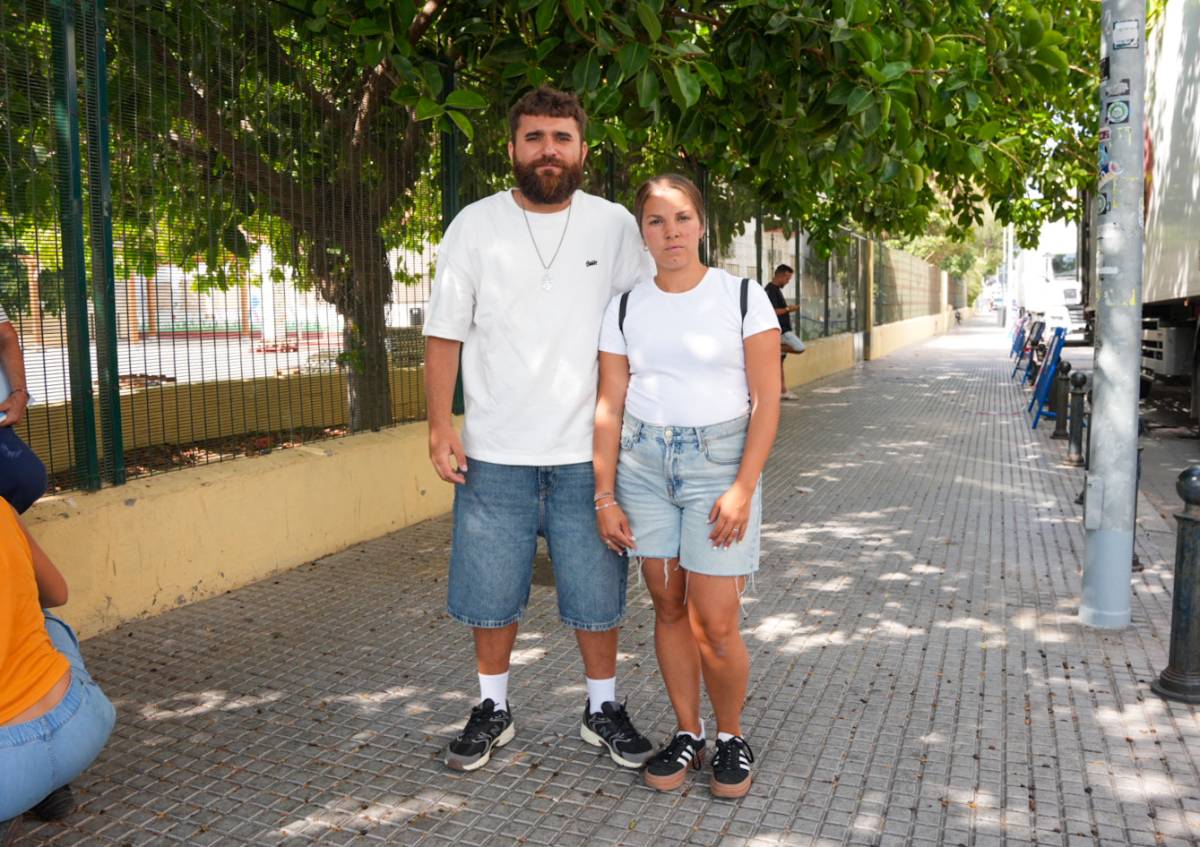 Fani y Alex, afiliados al Sindicato de Inquilinas e Inquilinos de Cádiz - José María Reyna Fani y Alex, afiliados al Sindicato de Inquilinas e Inquilinos de Cádiz