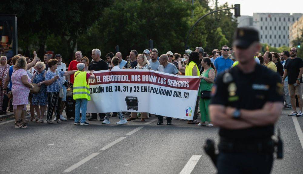 Vecinos del Polígono Sur denuncian abandono tras la polémica: "La mezquita no es el problema del barrio"