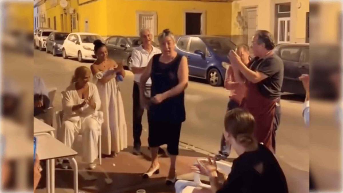 El momentazo por bulerías en Jerez de Juana la del Pipa: puro arte en la calle Moraíto Chico