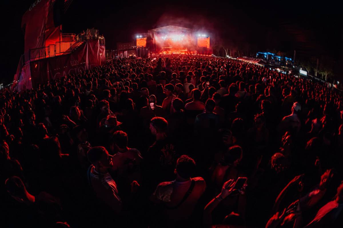 Anuel AA y JC Reyes, a punto de la reyerta en el Puro Latino de El Puerto: la Policía halla armas, pasamontañas y drogas en coches de equipos del festival
