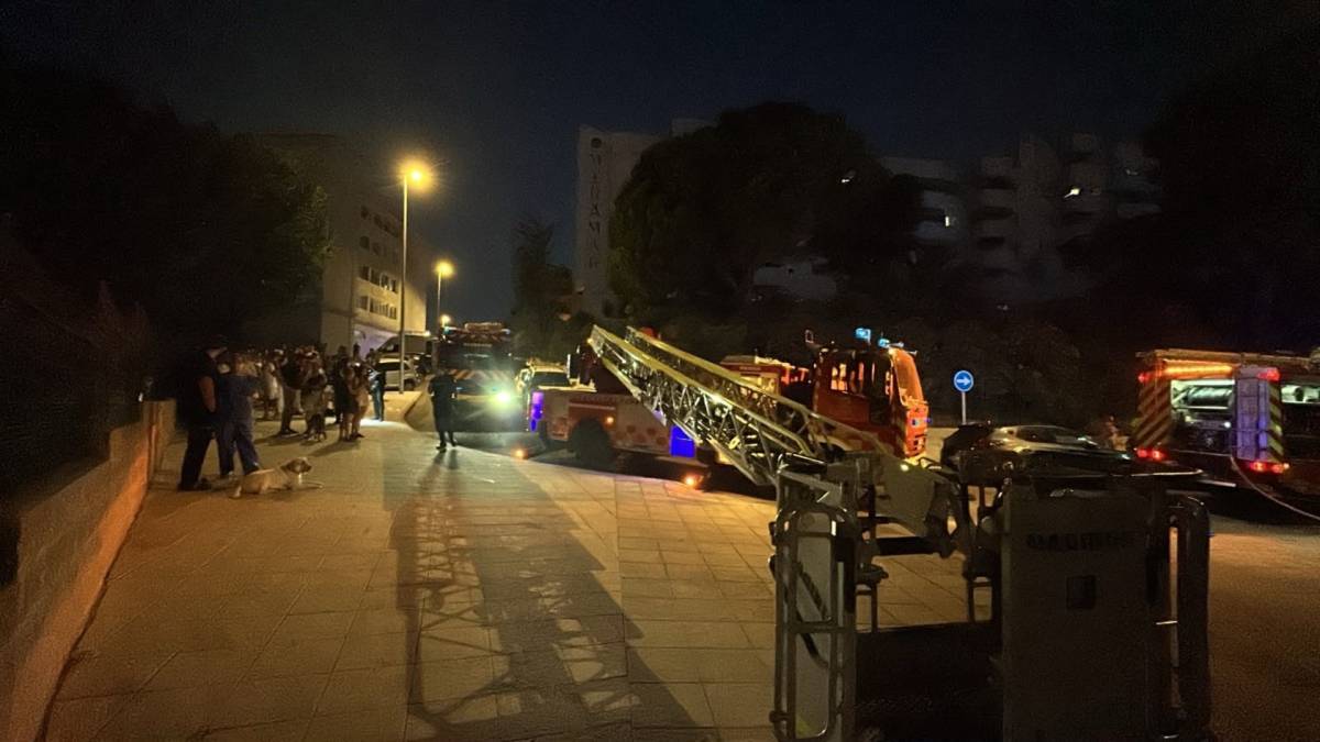 Tragedia en Benalmádena: mueren dos menores de 10 y 15 años en el incendio de una vivienda