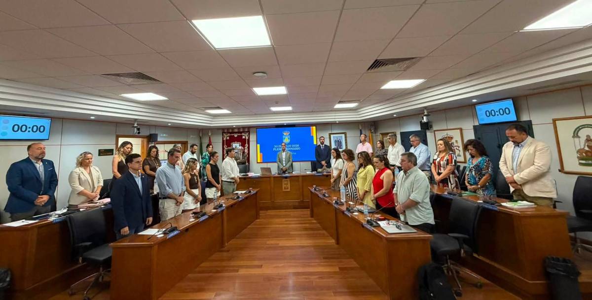 Minuto de silencio, estejueves, en el pleno de Benalmádena. - Minuto de silencio, estejueves, en el pleno de Benalmádena.