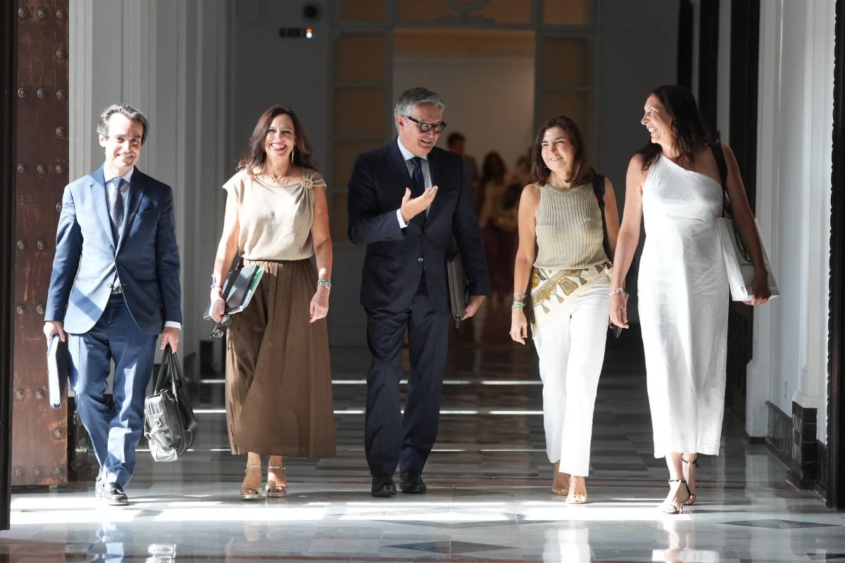 La Junta de Andalucía culmina su remodelación con 60 nuevos altos cargos y diez delegaciones territoriales por provincia