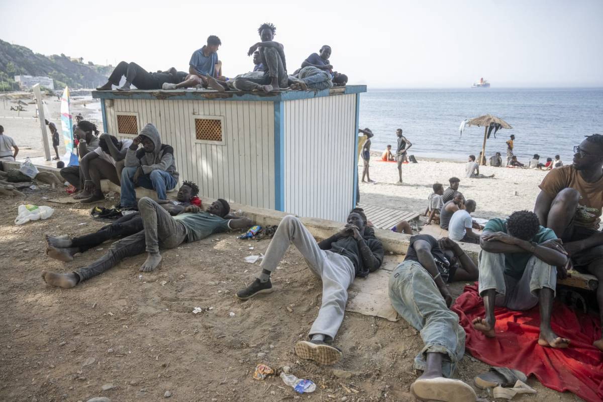 Los médicos gaditanos lanzan un mensaje de apoyo a los sanitarios que están haciendo frente a la crisis de Ceuta y Melilla 