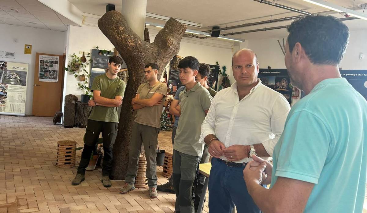 Ocho jóvenes se forman como corcheros en la provincia de Cádiz - Ocho jóvenes se forman como corcheros en la provincia de Cádiz