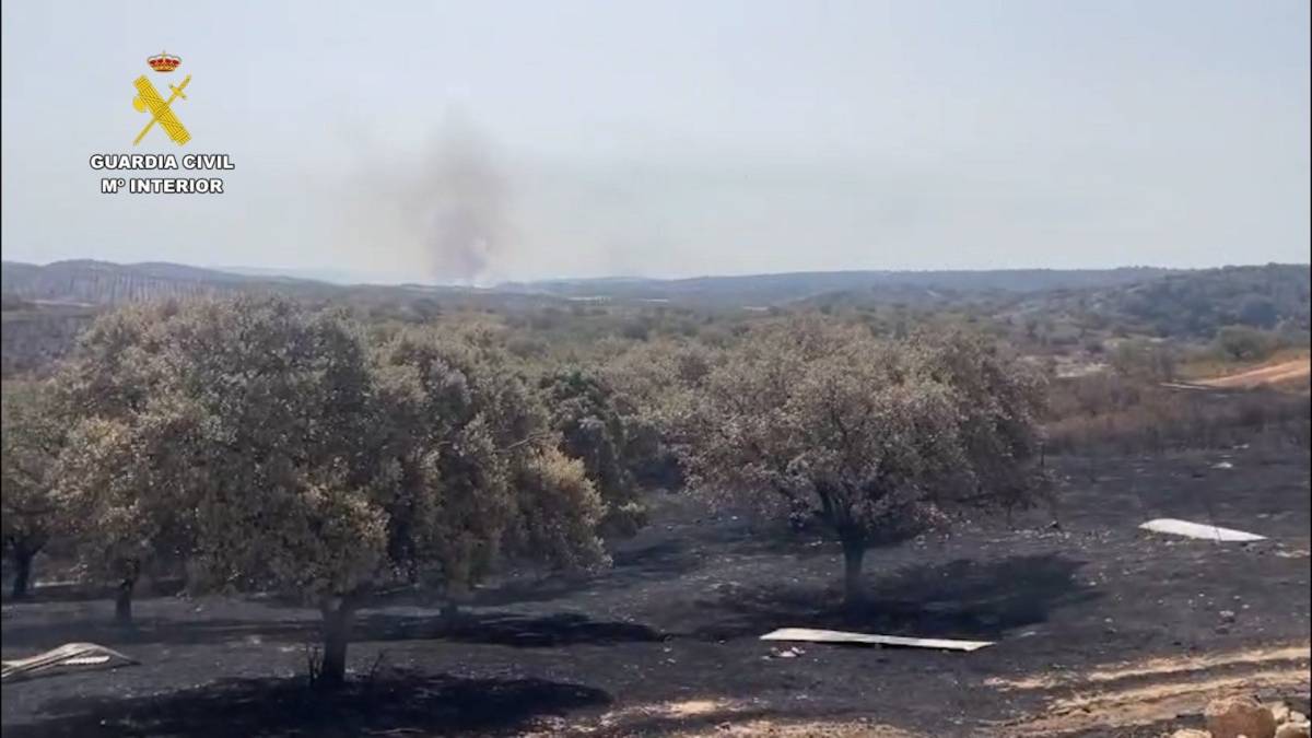 El uso de una radial para cortar los metales de una nave, principal hipótesis sobre el origen del incendio de El Cerro del Andévalo
