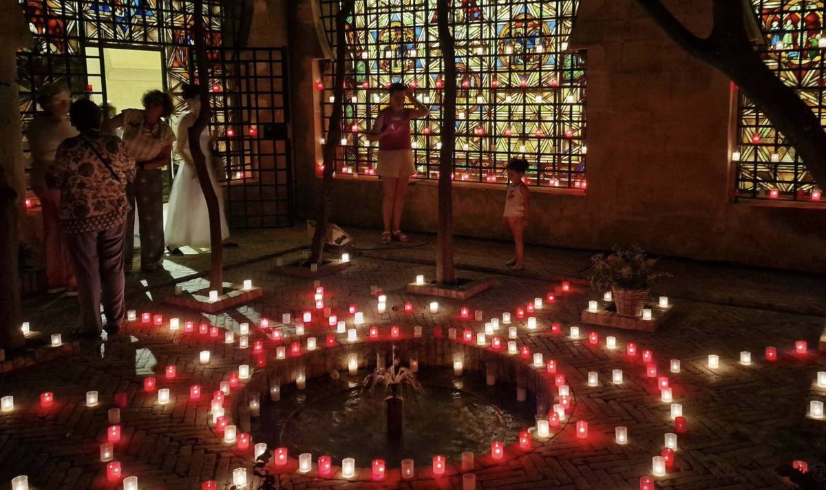 Trece patios históricos de El Puerto abren gratis sus puertas dos noches de agosto para revivir una tradición centenaria  