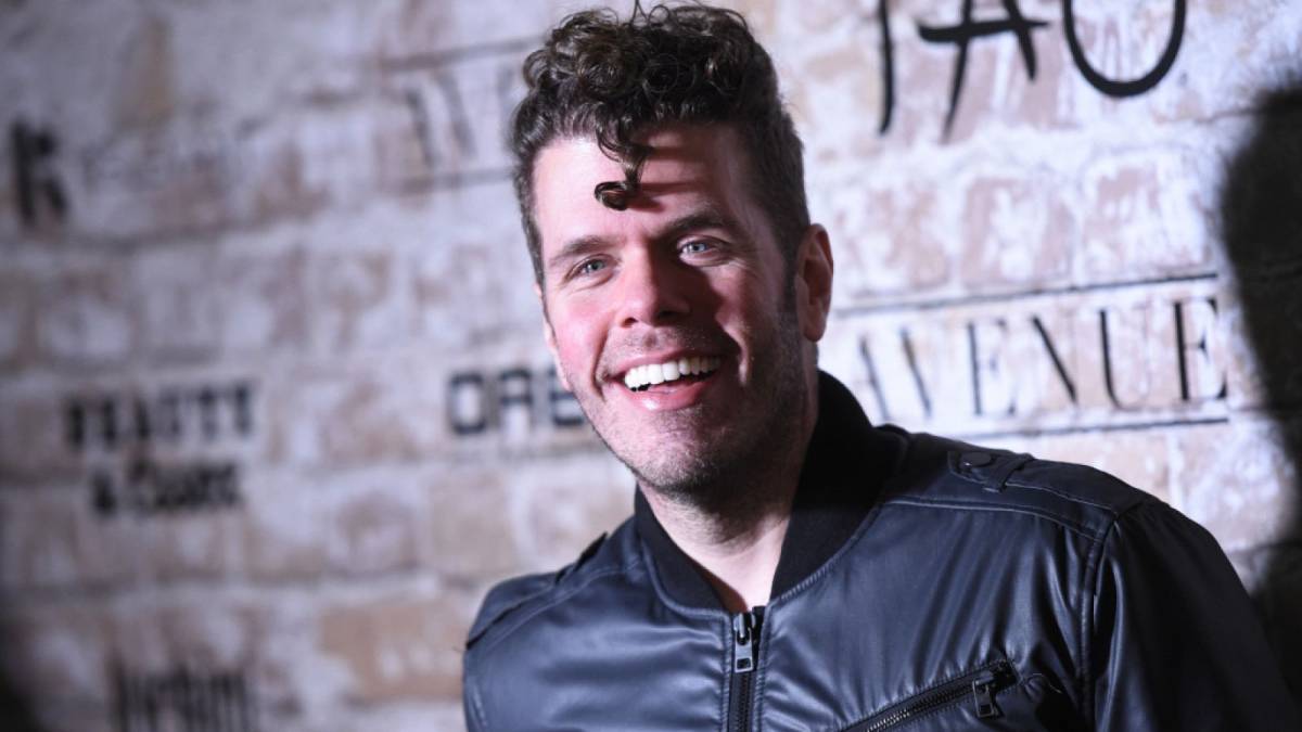 El bloguero Perez Hilton se autolesiona en un directo de TikTok y acaba en el hospital tras las llamadas de sus seguidores