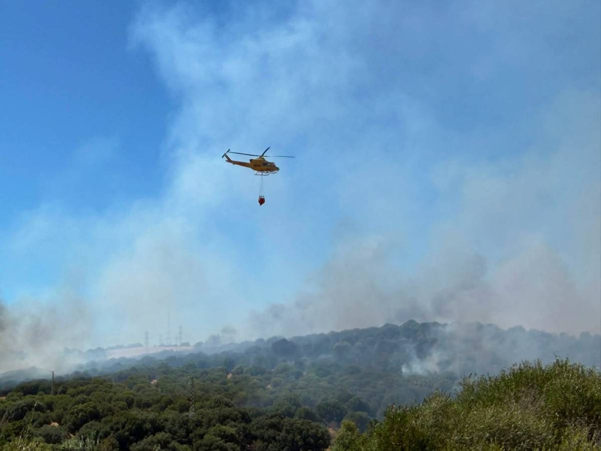 Un helicóptero de Infoca. - Un helicóptero de Infoca.