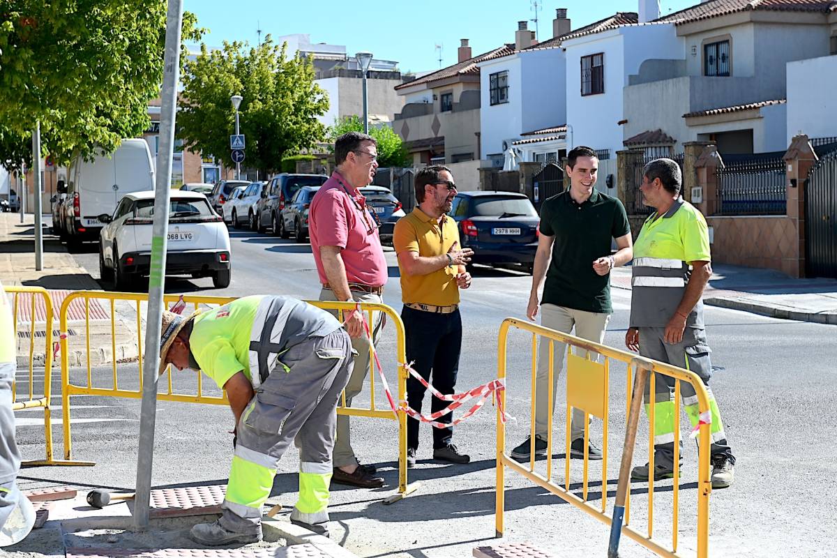 Así son las obras que se están realizando en una barriada de Jerez que llevaba años reclamando 'cariño'