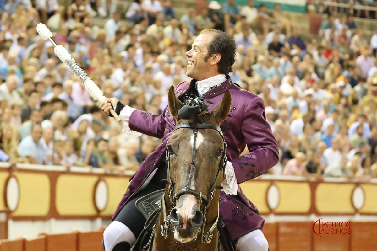 Las imágenes de la corrida homenaje a Álvaro Domecq en El Puerto. - Las imágenes de la corrida homenaje a Álvaro Domecq en El Puerto.