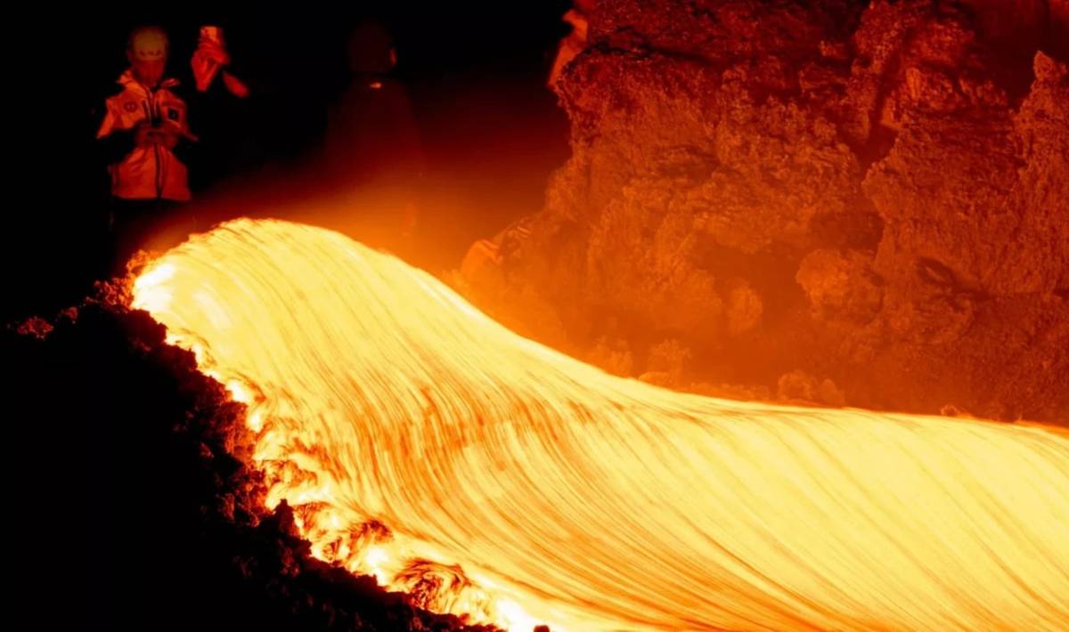 De Sicilia a Sevilla pasando por Bilbao: la odisea de un grupo de sevillanos por la erupción del Etna