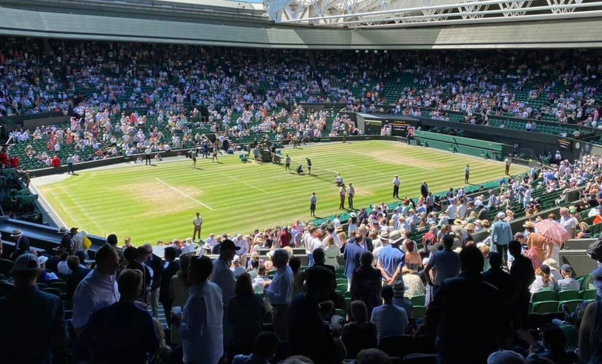 El tenis británico prohíbe a las mujeres trans competir en cualquier torneo femenino: la número 1 del mundo lo avala