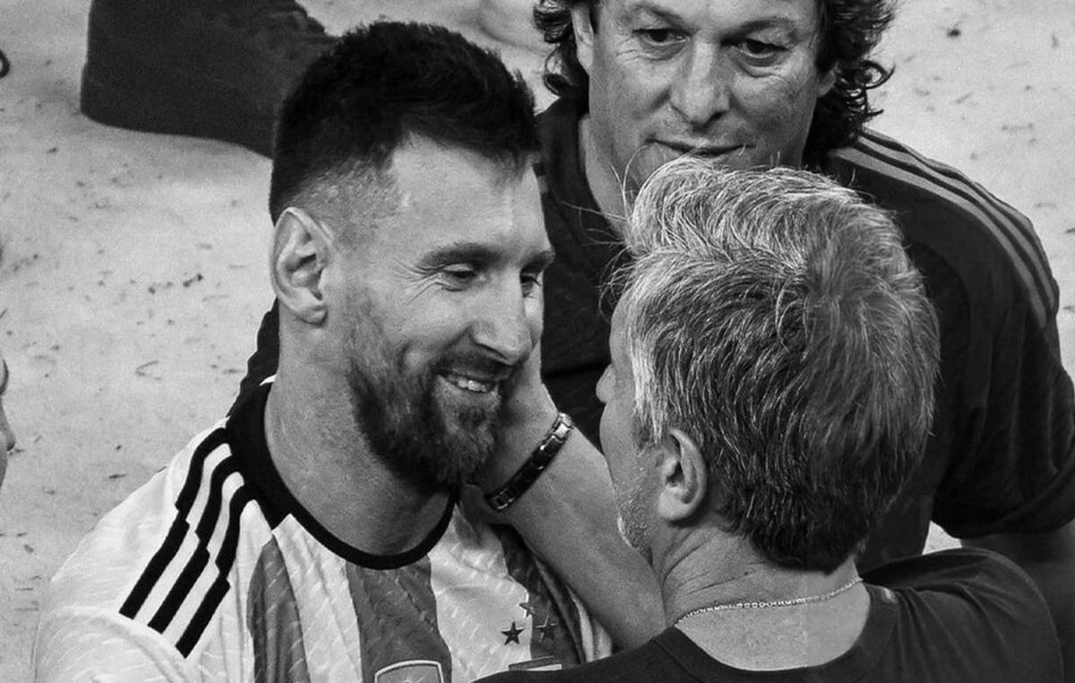 Jorge Messi festejando junto a su hijo el Mundial 2022 - Jorge Messi festejando junto a su hijo el Mundial 2022