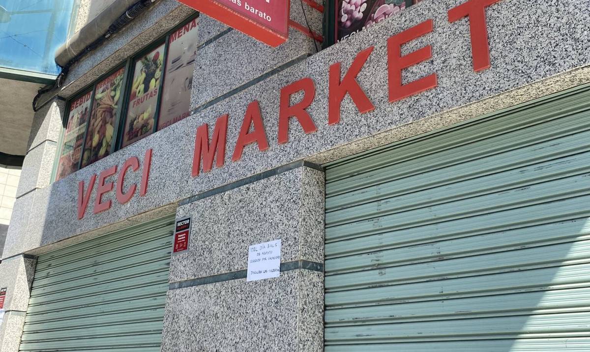 El anuncio de 'mini vacaciones' de un bazar que ha provocado miles de reacciones: "Disculpen las molestias"