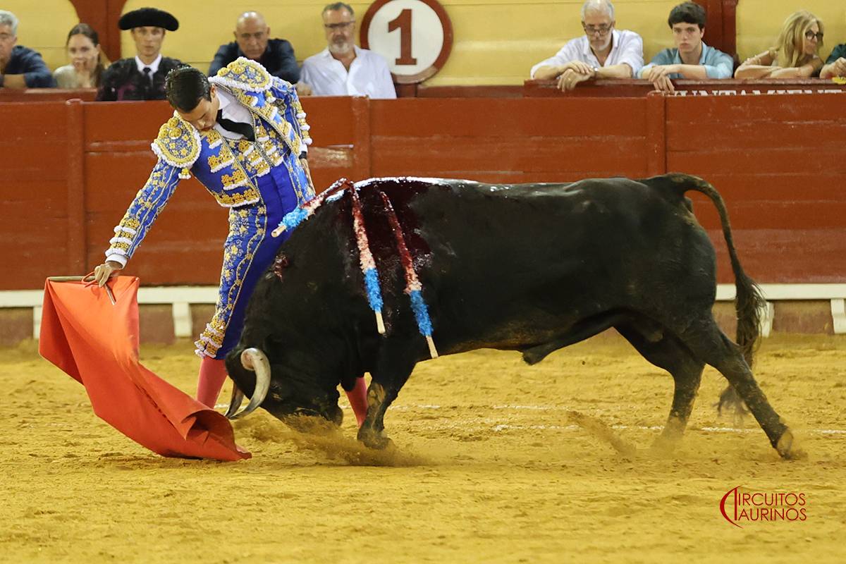 La corrida de este sábado en El Puerto, en imágenes. - CIRCUITOS TAURINOS La corrida de este sábado en El Puerto, en imágenes.