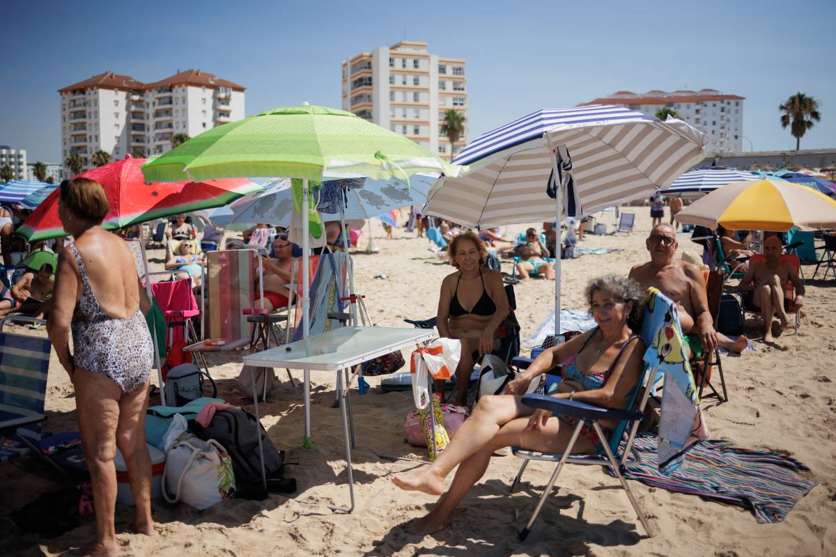 Valdelagrana, de 'la playa de Jerez' al punto de encuentro de media Andalucía pese a sus precios: 