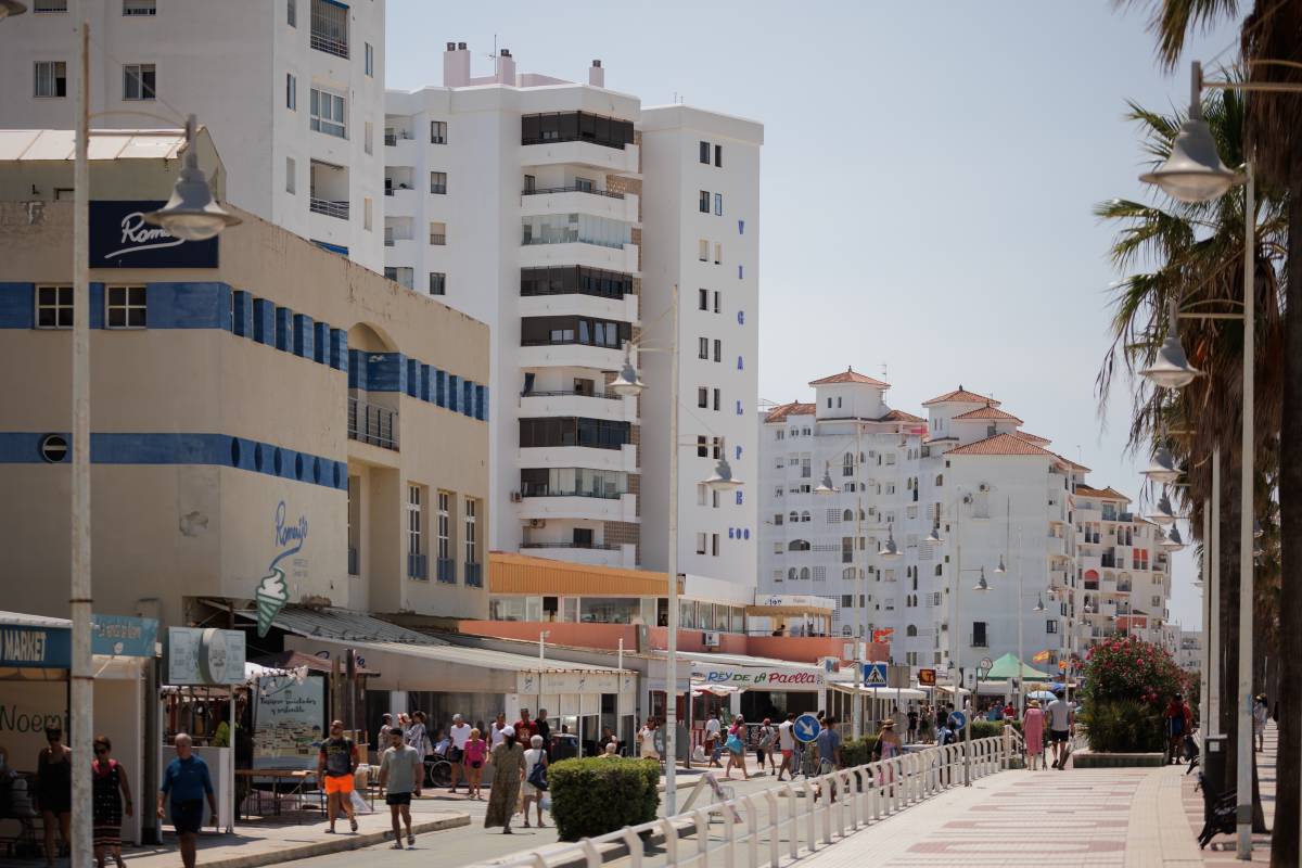 VALDELAGRANA PLAYA FAMILIAR ADAPTADA ALQUILERES