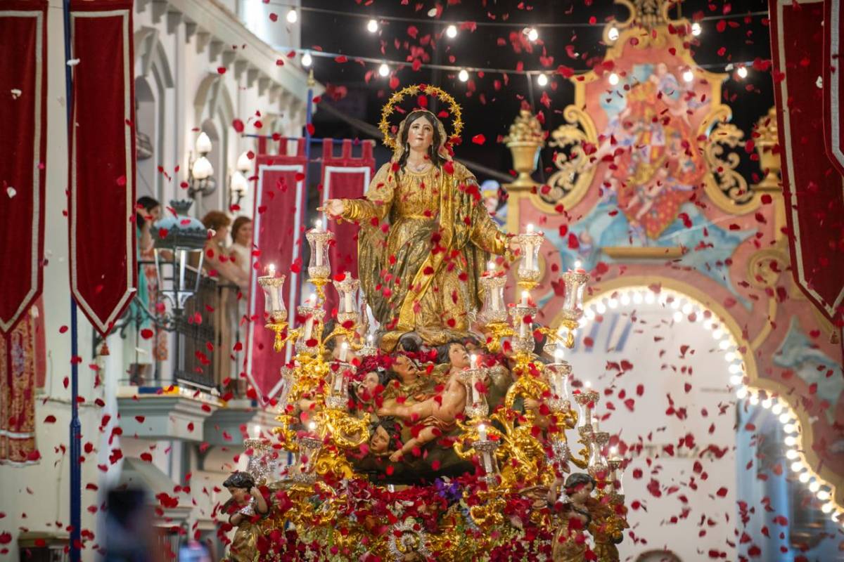 Cantillana se prepara para sus días grandes con la salida de la Virgen de la Asunción
