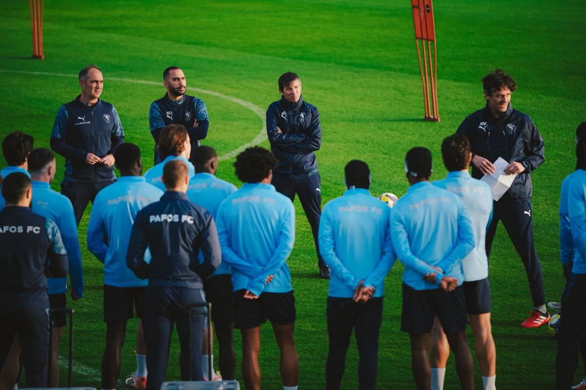 Un ex del Barça y el Real Madrid coge las riendas del Cádiz CF tras la salida de Idiakez a punto de empezar la liga