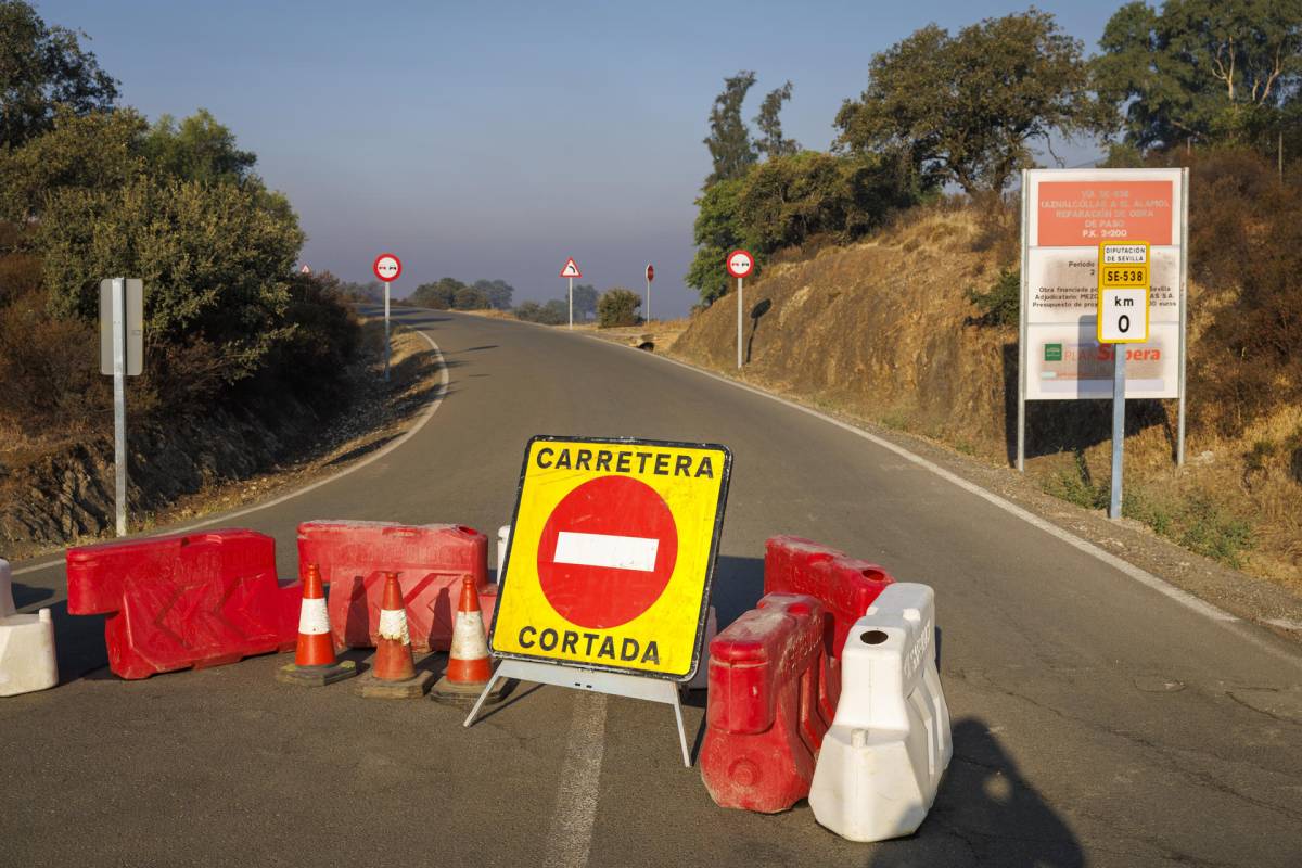 El incendio de Niebla abre un choque político: el PSOE pregunta 