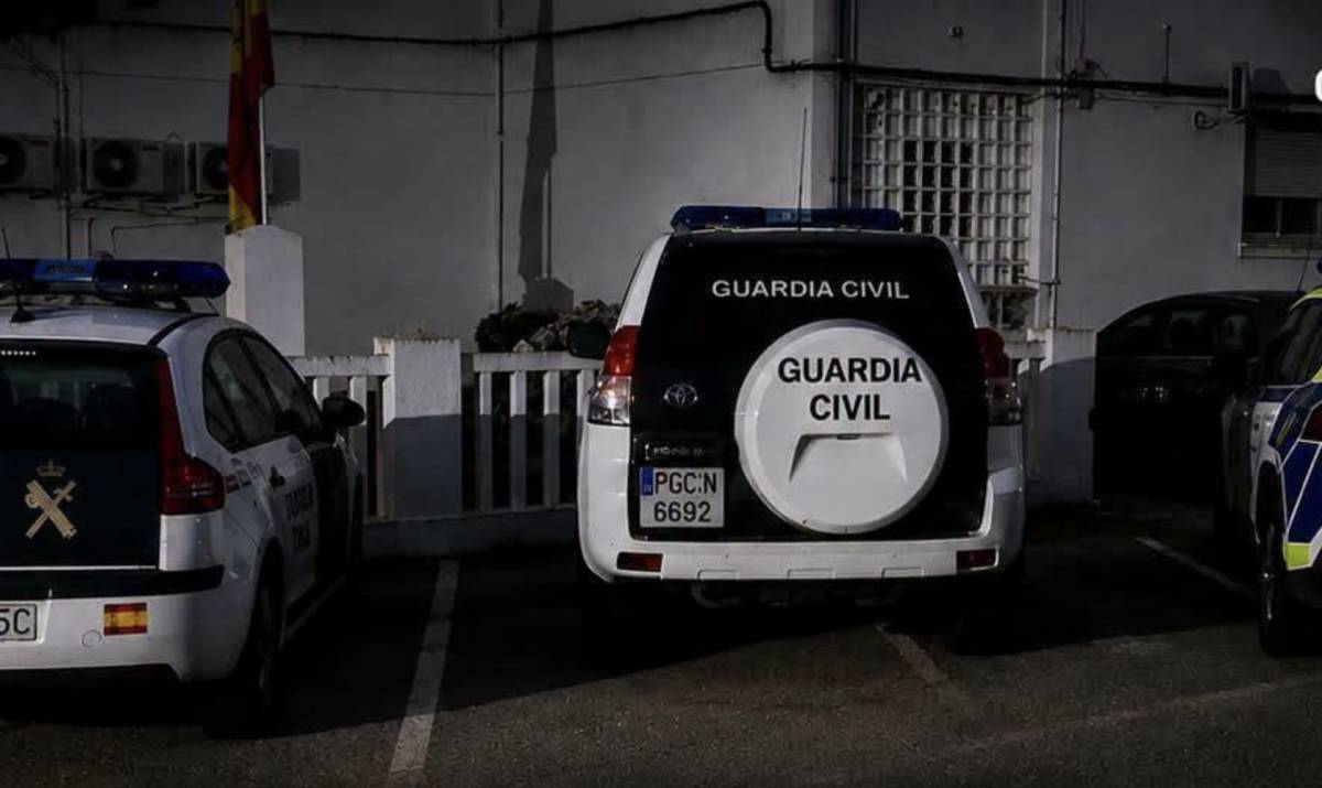 Rota alerta a la población por si halla petacas de gasolina del narco en la orilla o cuando se bañen en sus playas 