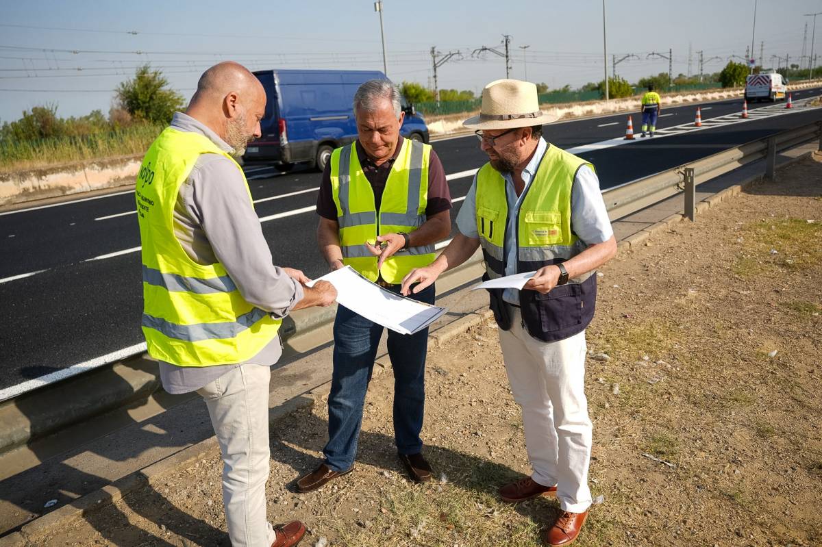 Sevilla culmina la renovación del asfalto de la ronda Súpernorte, la SE-20, una de las más problemáticas de toda la ciudad