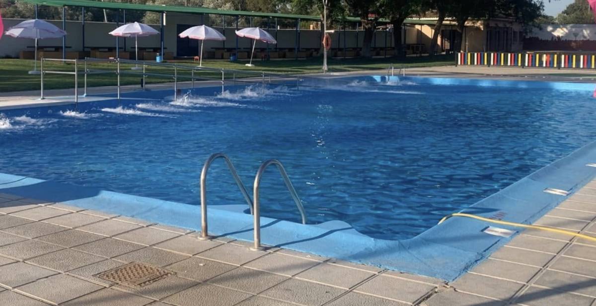 Tragedia en la piscina de La Barca al morir una excursionista de 67 años de San Fernando: "El socorrista hizo todo lo que pudo y más"