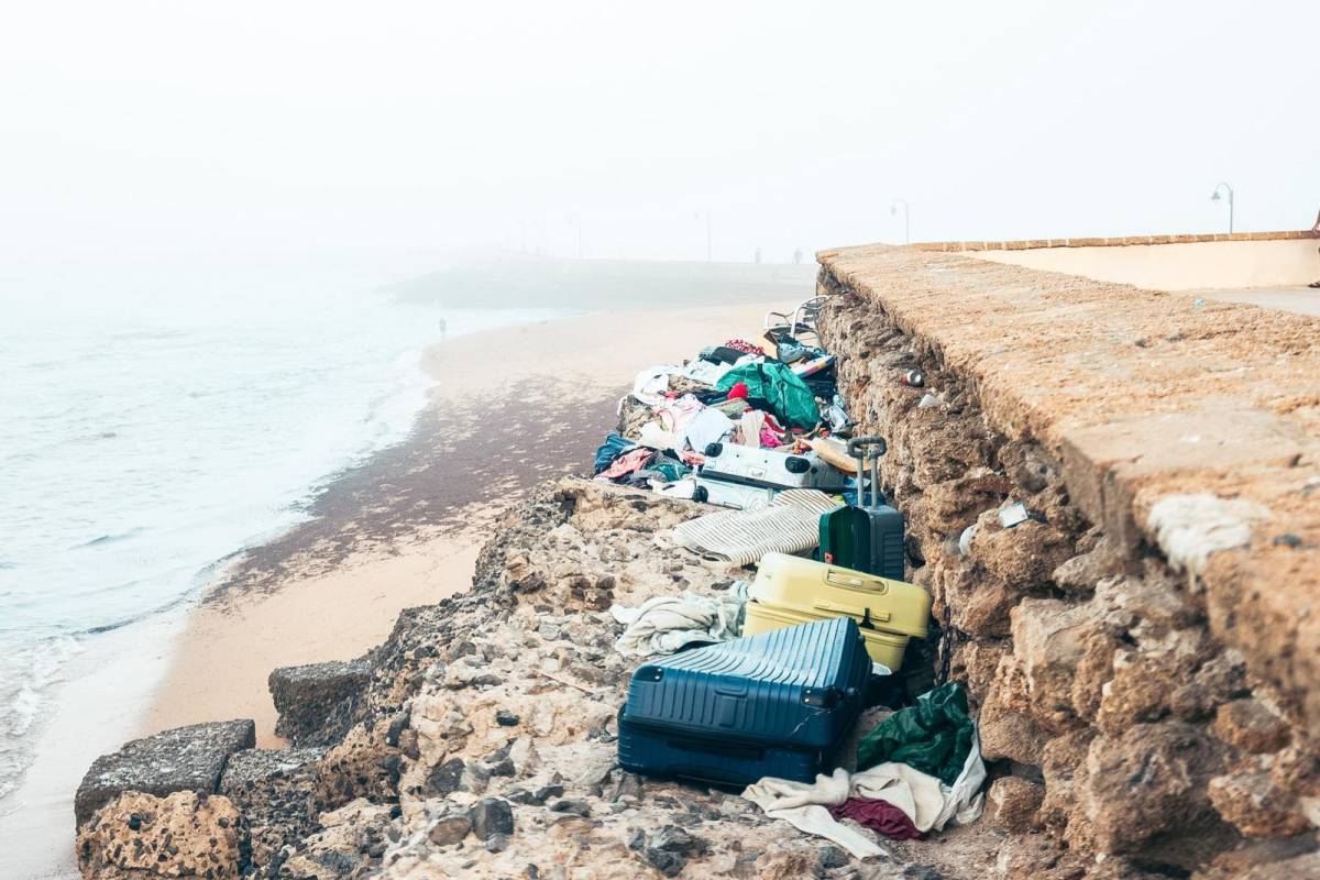 Cruce por la basura de La Caleta: el Gobierno contesta al alcalde de Cádiz y recuerda las competencias municipales