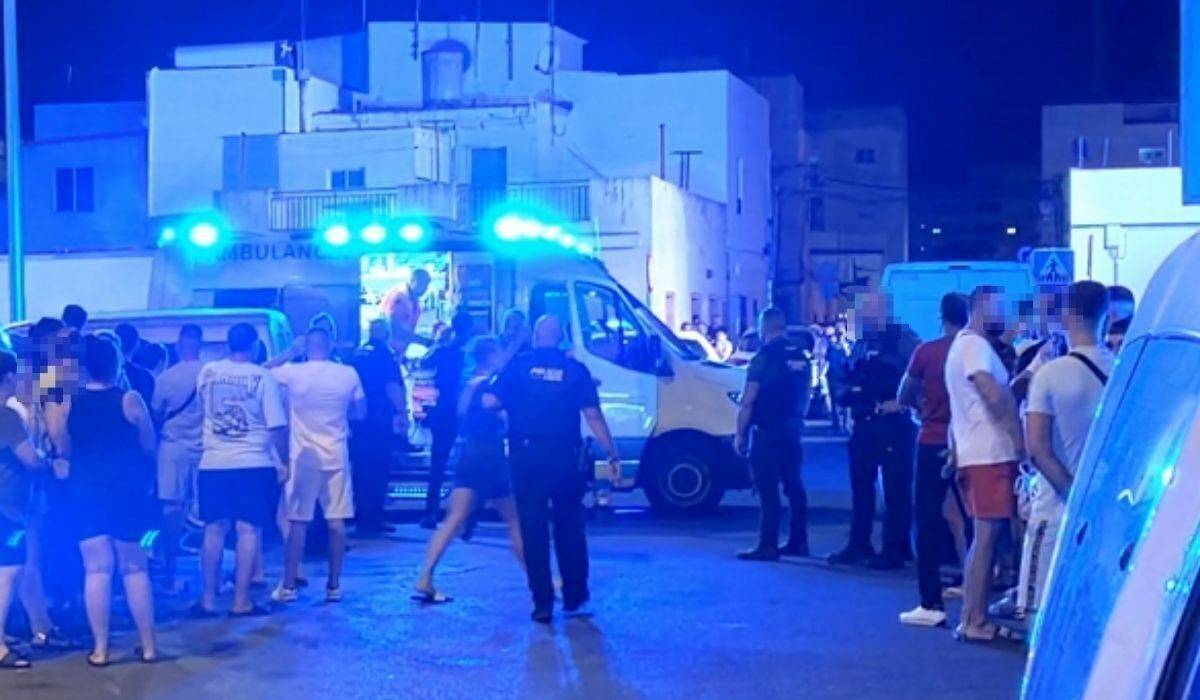 Última hora del tiroteo de Isla Cristina: mueren un menor, su madre y su abuela por disparos desde una moto, aún sin detenidos