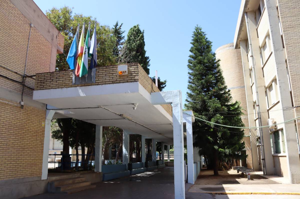 Retiran amianto de tres centros educativos en Cádiz, San Fernando y Algeciras