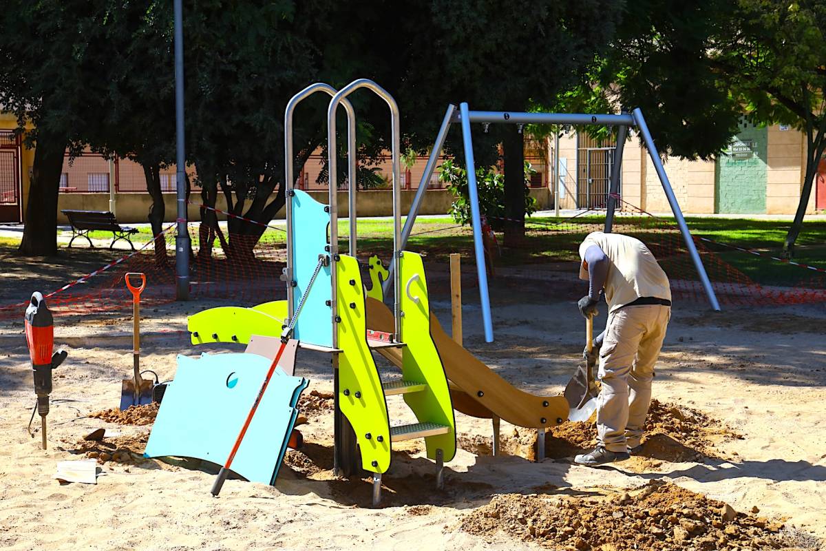 Mejoran la zona infantil junto al Zoo de Jerez