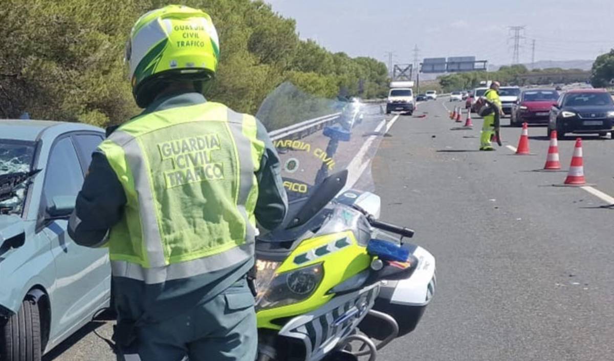 Tragedia en Carmona: muere un conductor tras salirse de la carretera y volcar su coche