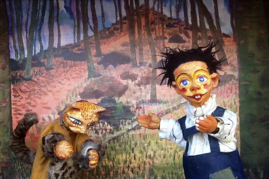 Títeres 'El gato con botas'.
