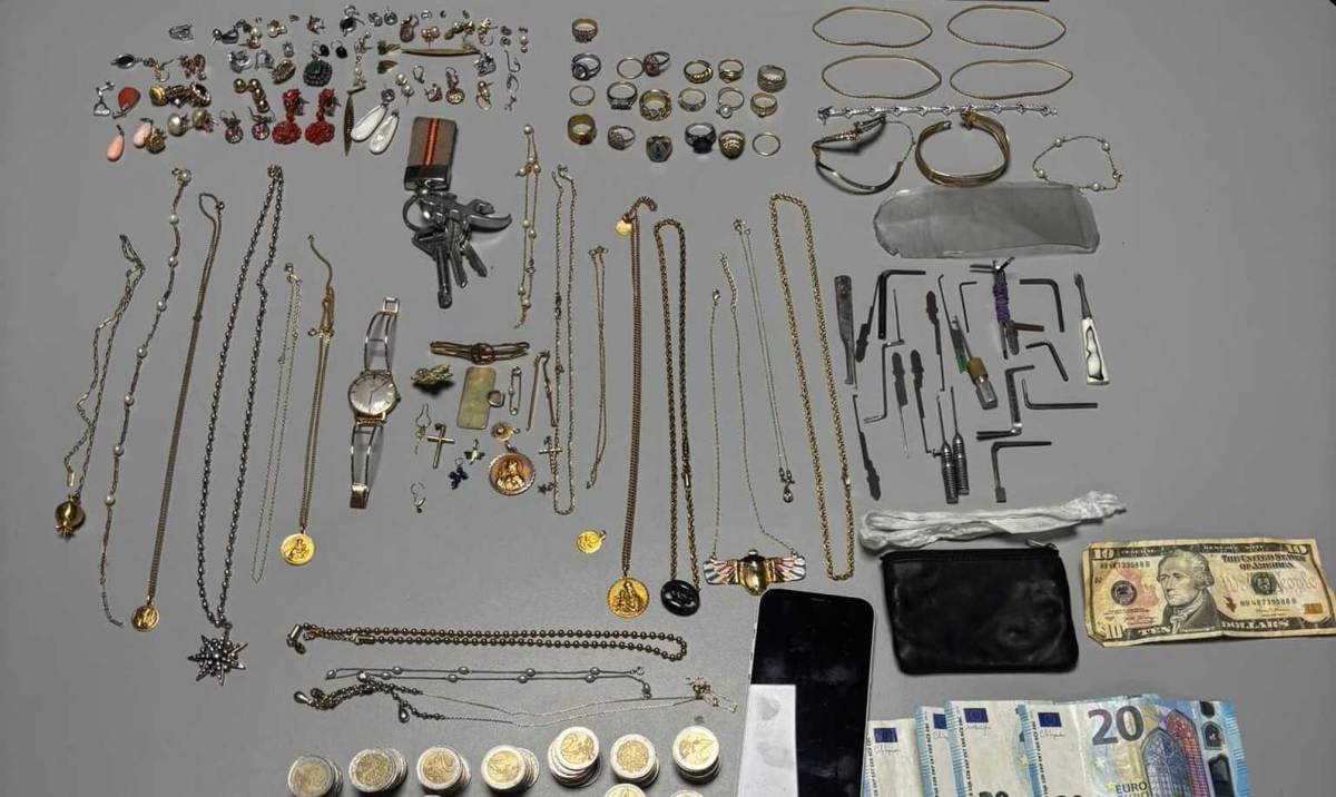 La llamada de un vecino frustra un robo en Sevilla y destapa otros tres
