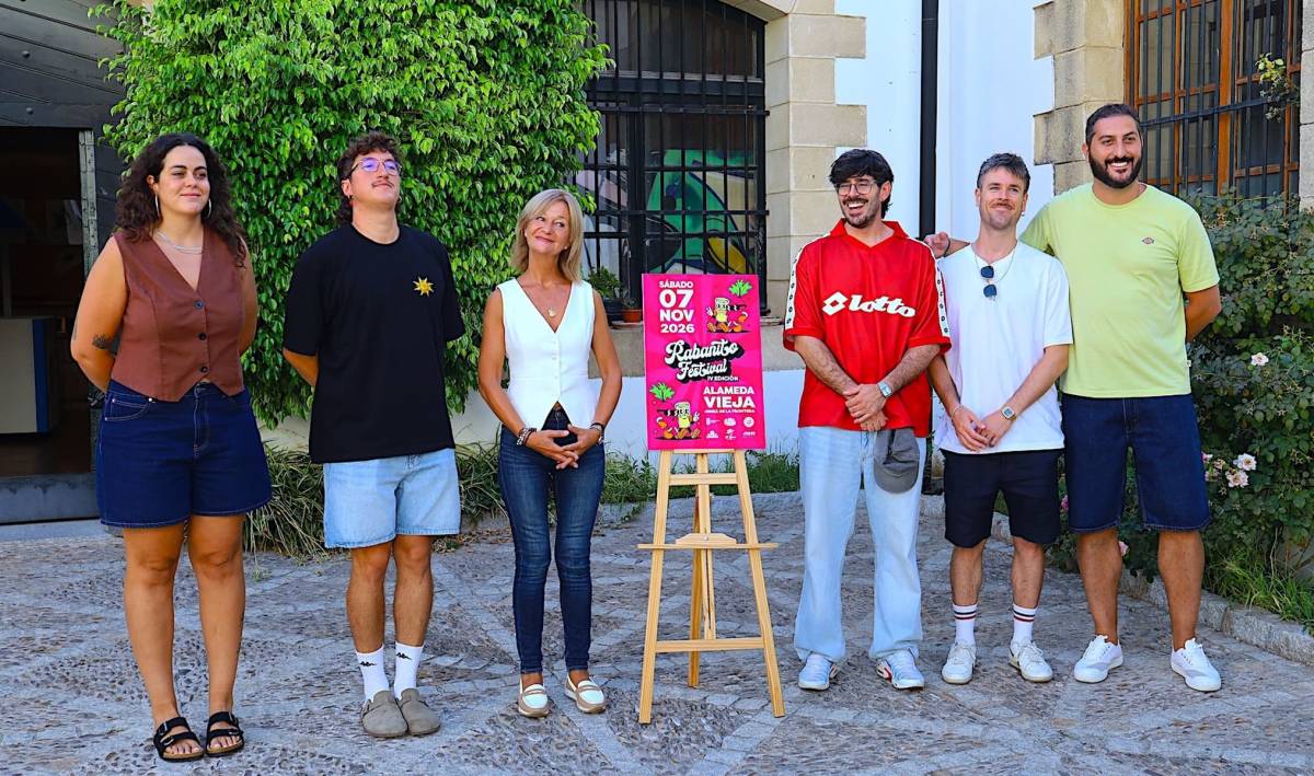 Carmen Pina, en la firma del convenio con el Rabanito Festival - Carmen Pina, en la firma del convenio con el Rabanito Festival