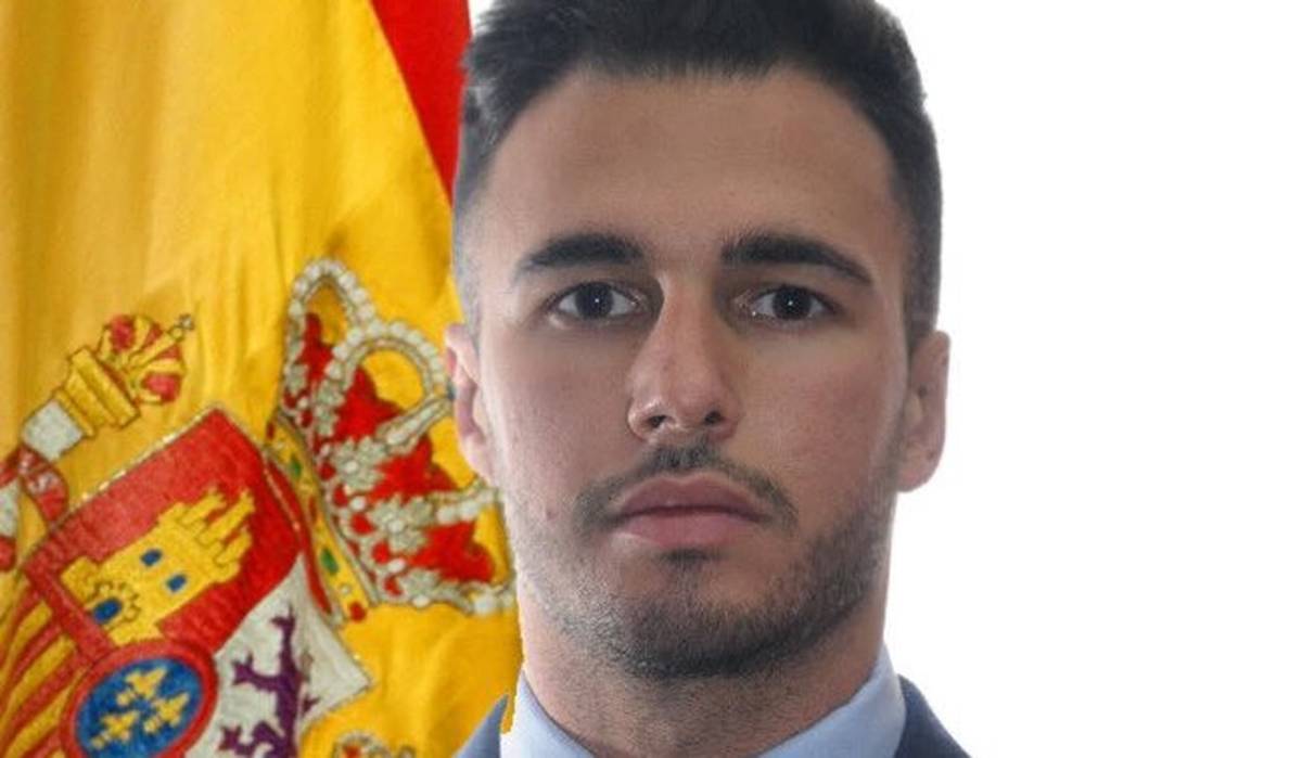 El joven atropellado en plena A-4 de Sevilla es Efrén, un militar del Aire de 29 años de Palma del Río: buscan al conductor fugado