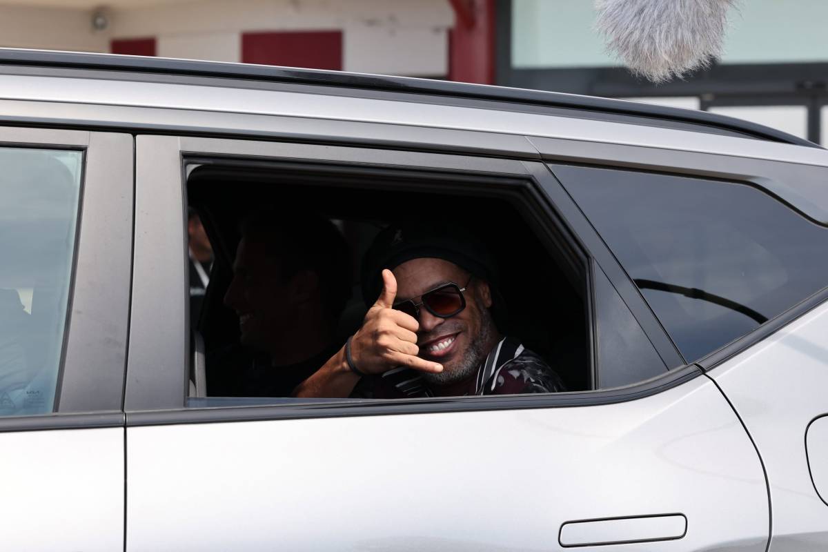 Ronaldinho, a su llegada a Italia. - Ronaldinho, a su llegada a Italia.