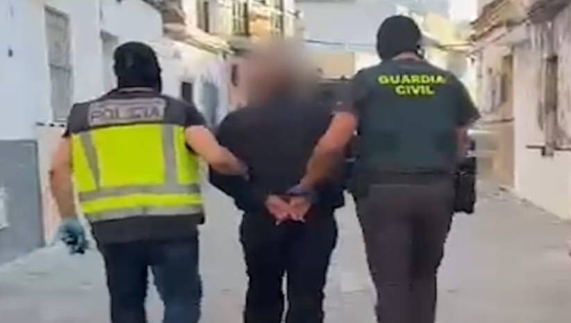Asaltan a recaudadores de comercios chinos disfrazados de policías o trabajadores de la limpieza y mantenimiento