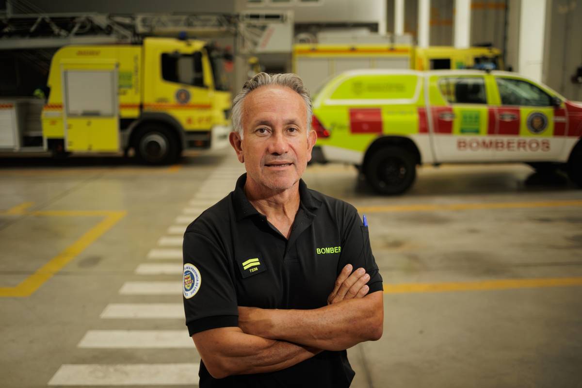 FERNANDO BOMBERO CADIZ INCEDIO AVILA