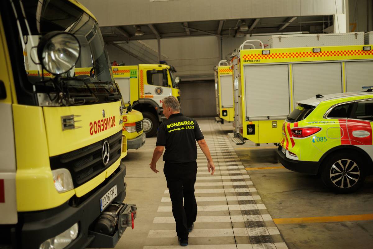 FERNANDO BOMBERO CADIZ INCEDIO AVILA