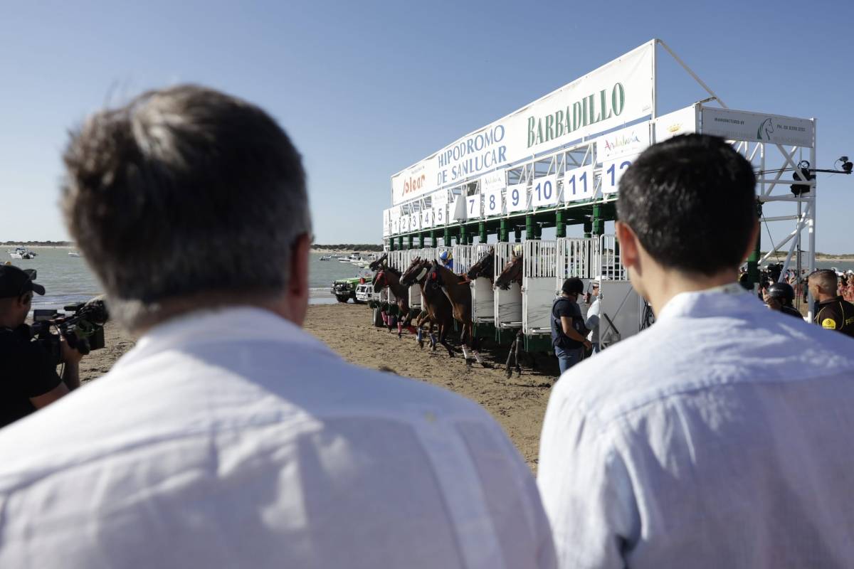 El consejero de Turismo asiste a la segunda fase del gran evento.