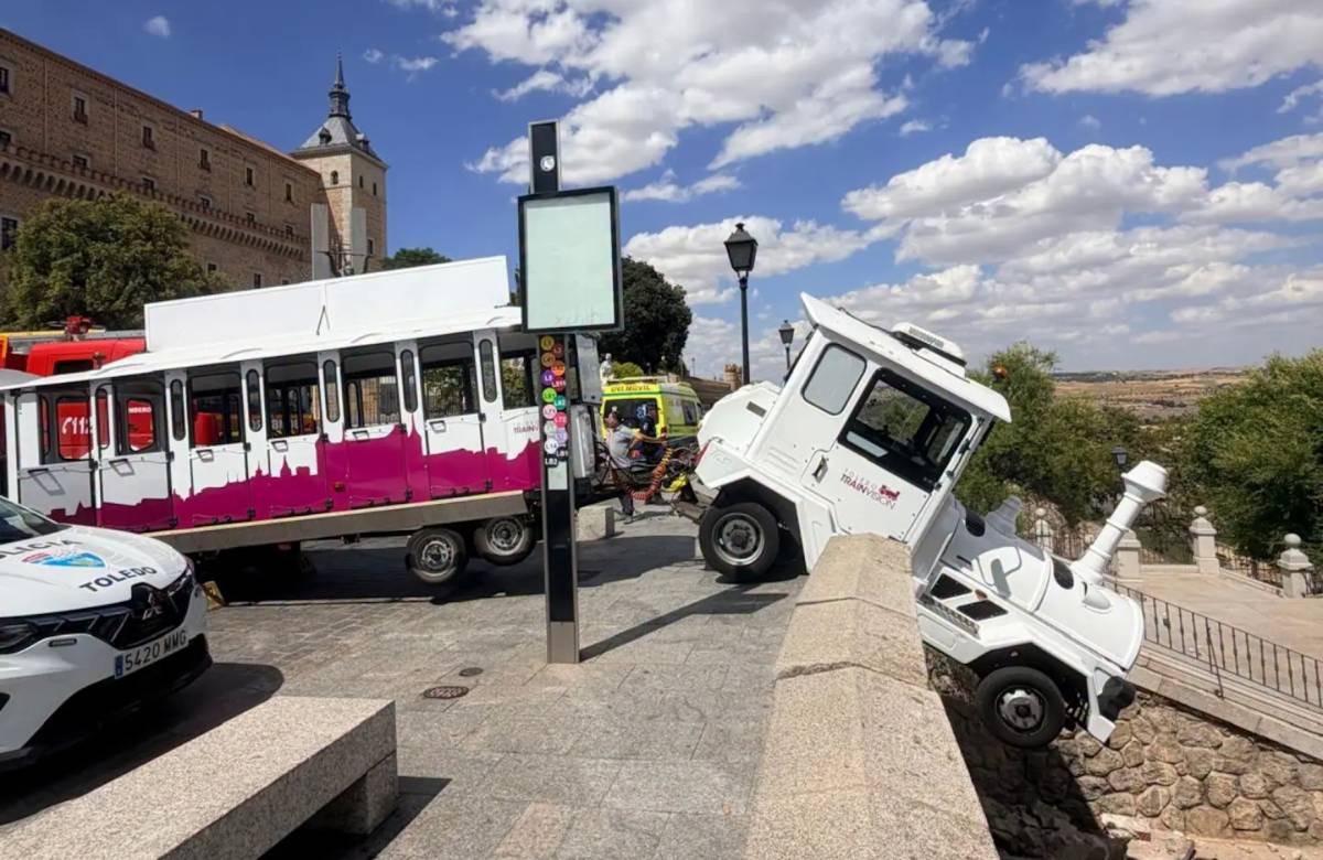 Así ha quedado el convoy junto al Alcázar en Toledo.