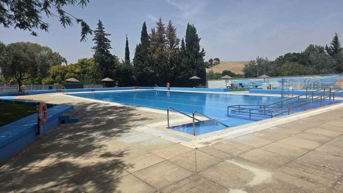 Nuevo cierre por el 'reto marrón': una bañista defeca en la piscina de San José del Valle