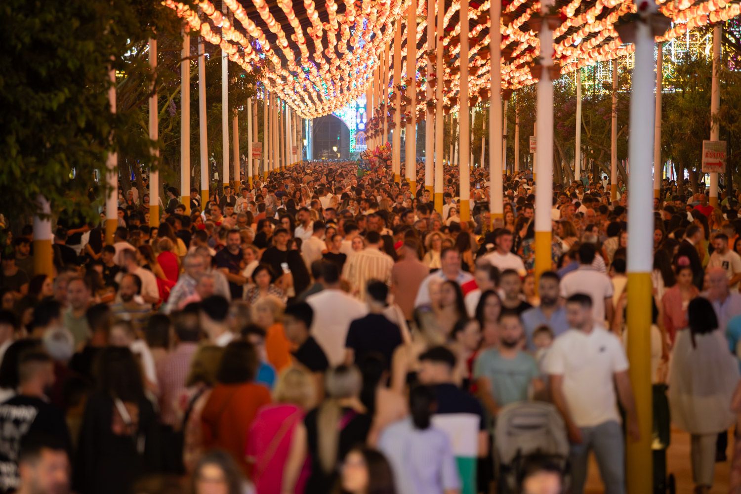 Una imagen de la Feria de Sanlúcar. - MANU GARCÍA Una imagen de la Feria de Sanlúcar.