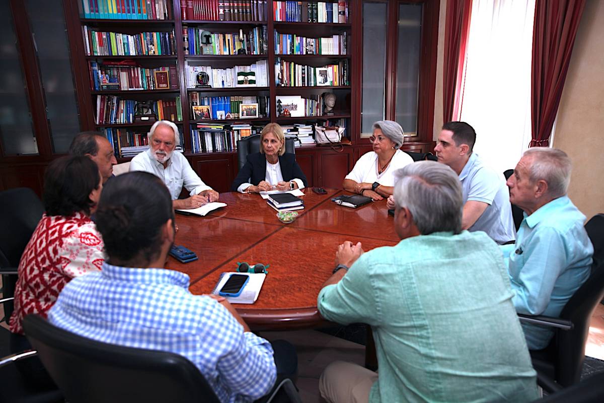 Un momento de la reunión entre el Ayuntamiento y la Asociación de Reyes Magos.