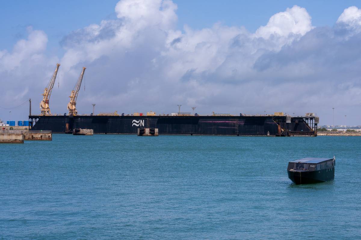 Embarcación Helios 11 Lukas Sjöman en la bahia de Cádiz - JOSÉ MARIA REYNA Embarcación Helios 11 Lukas Sjöman en la bahia de Cádiz