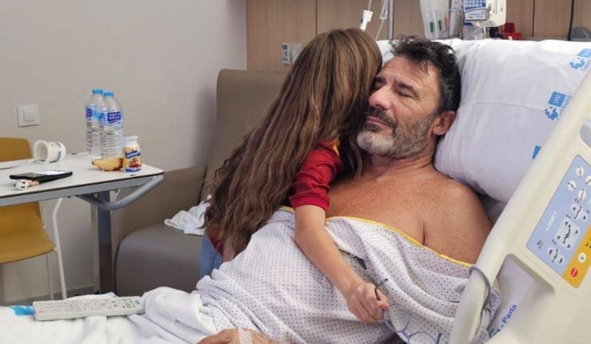 El mediático policía Alfredo Perdiguero comparte la primera imagen desde el hospital tras su accidente de moto: 